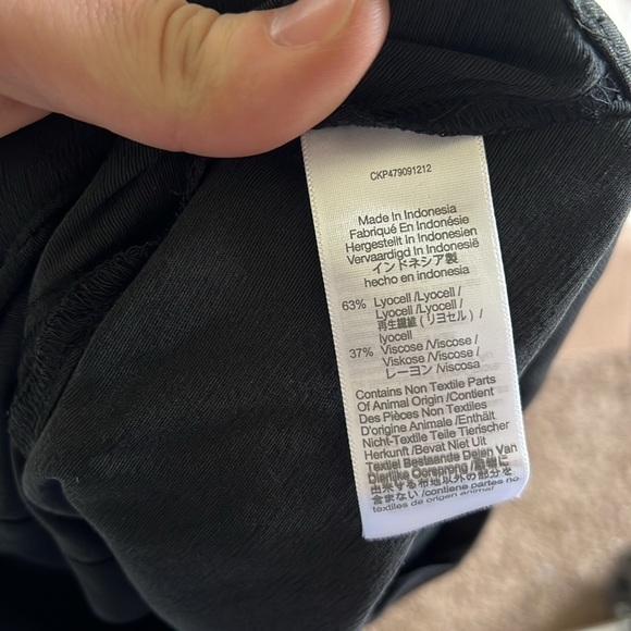 Madewell V-Neck Button-Front Shirt - Picture 9 of 12